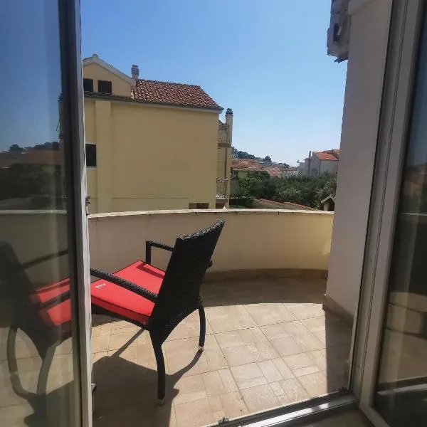 Apartmani Lešić Tribunj, hotell i Tribunj