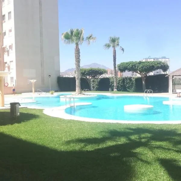 Apartamento playa primera linea, hotel in El Campello