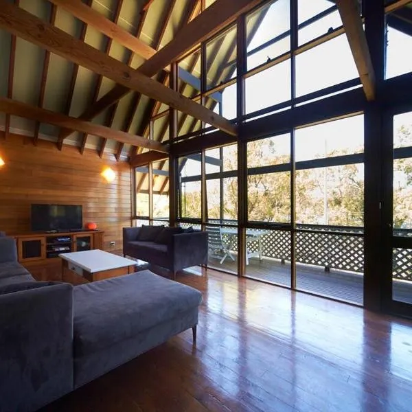 Riviera on Hawkesbury An island style escape, hotel in Bar Point