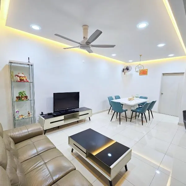 Entire Home at Indahpura, Kulai, hotel v destinaci Kulai
