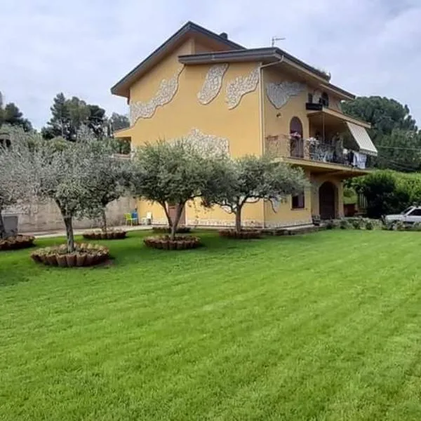 Casa Maremonti vicino Cefalu, hotel u gradu 'Campofelice di Roccella'