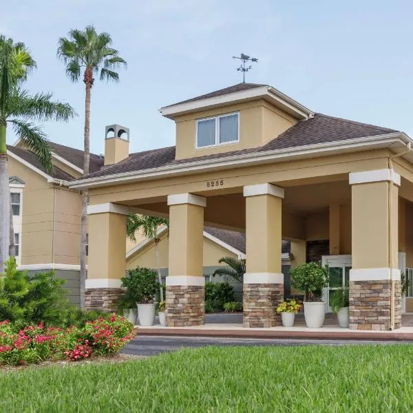 Homewood Suites by Hilton Fort Myers, hotel v destinaci Fort Myers