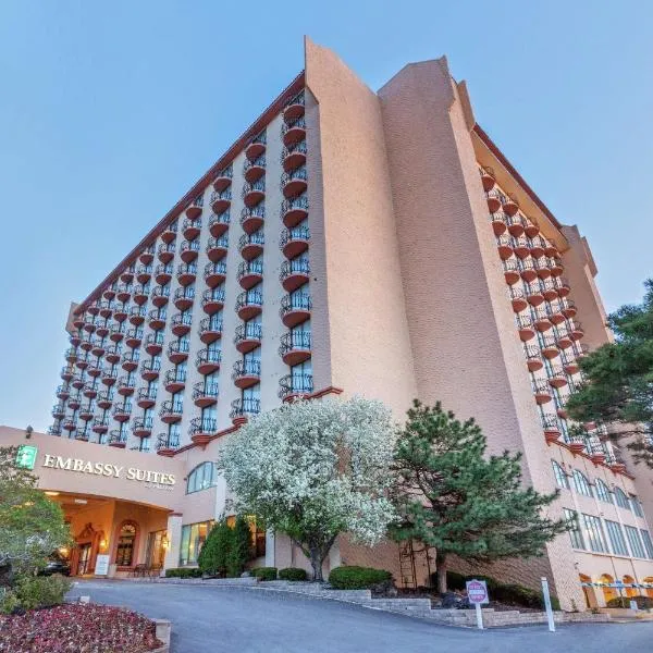 Embassy Suites by Hilton Kansas City Plaza, hótel í Kansas City