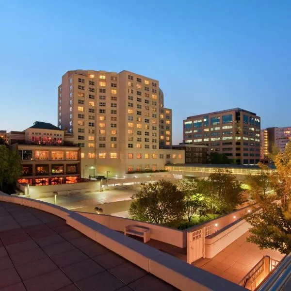 Hilton Madison Monona Terrace, hotel in McFarland