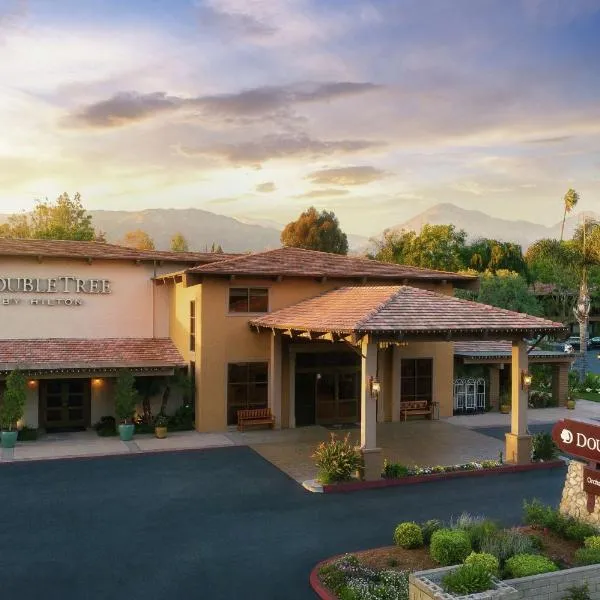 ダブル ツリー バイ ヒルトン クレアモント（DoubleTree by Hilton Claremont）、クレアモントのホテル
