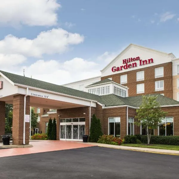 Hilton Garden Inn Hampton Coliseum Central, khách sạn ở Hampton