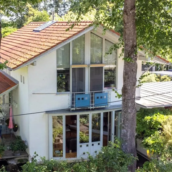 25 Min to the Center - 220 m2 Artist's House Villa South of Munich、オーバーハヒングのホテル