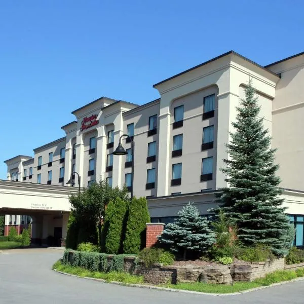 Hampton Inn & Suites Laval, hotel in Laval-Ouest