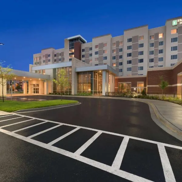 Embassy Suites by Hilton Chicago Naperville, hotel in Glen Ellyn