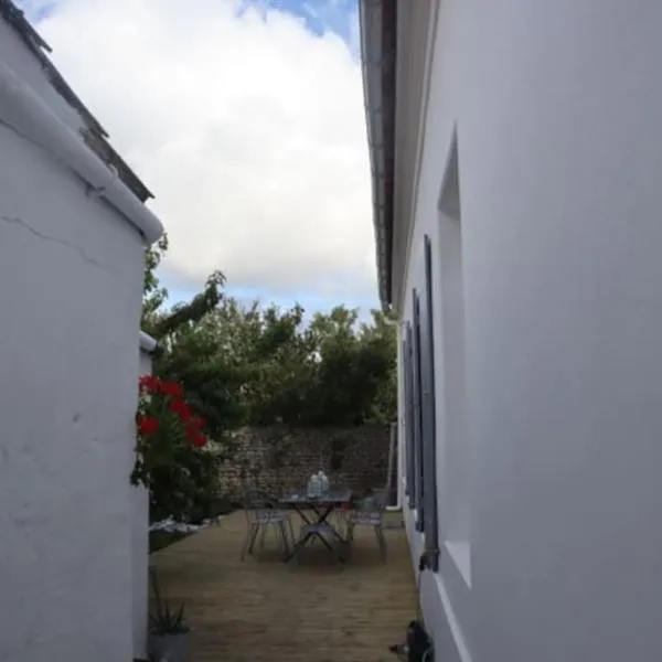 ancienne ferme maison familiale, hotel v destinaci Chaucre