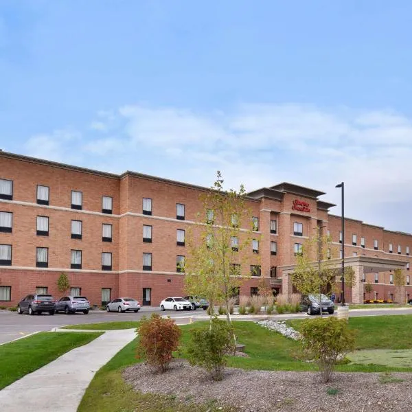 Hampton Inn & Suites Ann Arbor West, hotel en Pittsfield