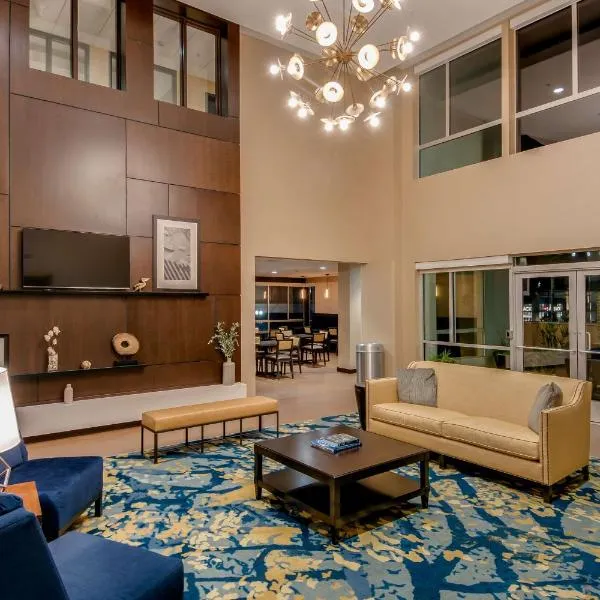 Hampton Inn & Suites Los Angeles - Glendale, hotel di Glendale