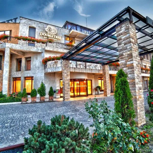 DoubleTree by Hilton Hotel Sighisoara - Cavaler、シギショアラのホテル