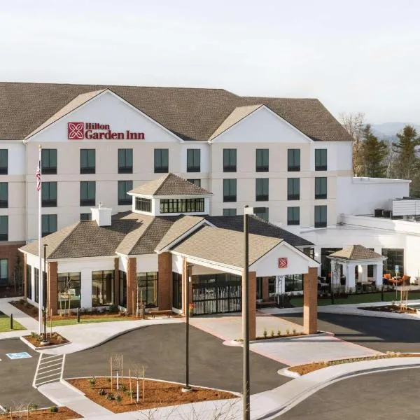 Hilton Garden Inn Medford, отель в Медфорде