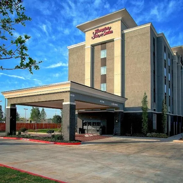 Hampton Inn & Suites-Moore, hotel v destinácii Moore