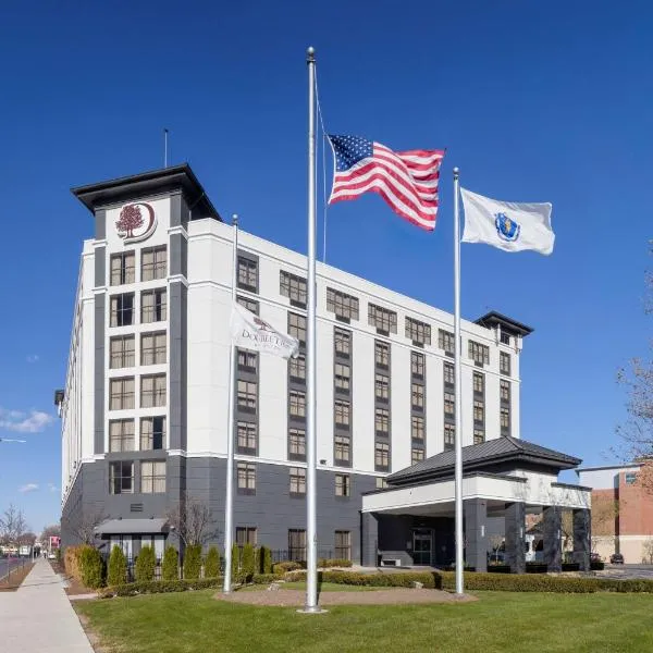 DoubleTree by Hilton Boston Logan Airport Chelsea, hotel di Chelsea