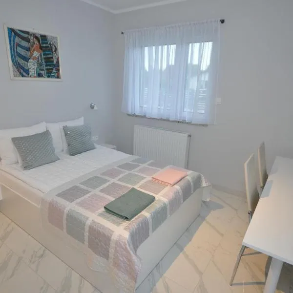 APARTAMENTY POD ŻAGLAMI MIELENKO, hotel en Mielenko