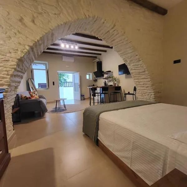 Coucou Boutique Studio, хотел в Иос Хора