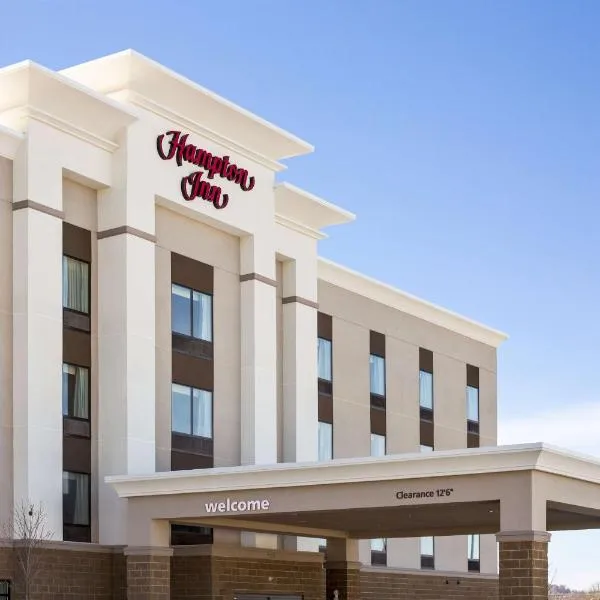 Hampton Inn Fairmont, hotel v destinaci Fairmont