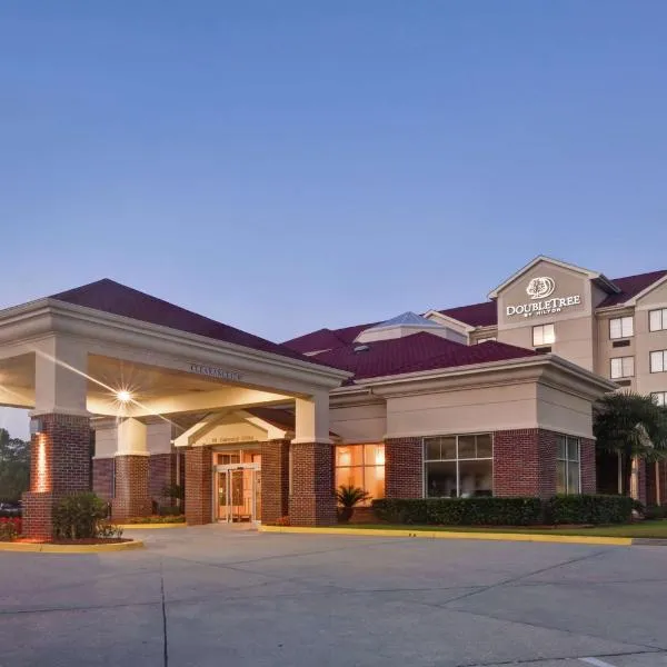 DoubleTree by Hilton Hattiesburg, MS، فندق في McLaurin