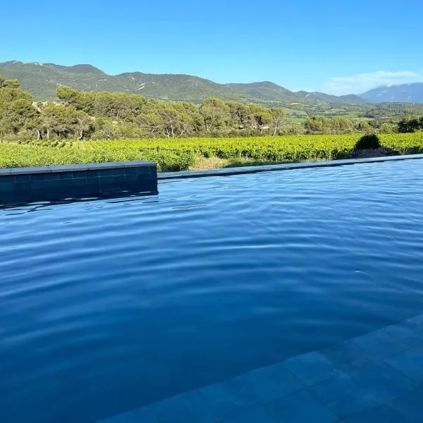 Design gite en Drôme Provençale, hotel v destinaci Vinsobres