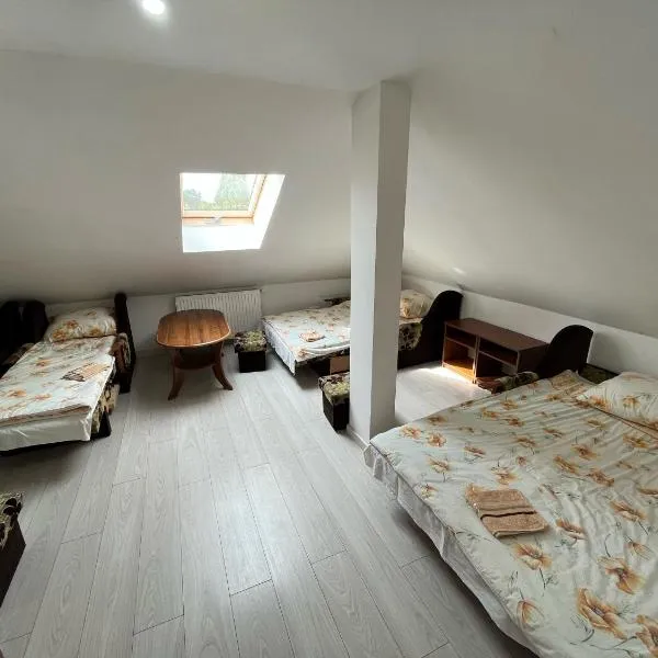 Pokoje ZIELONY ZAKĄTEK, hotel v destinaci Borki