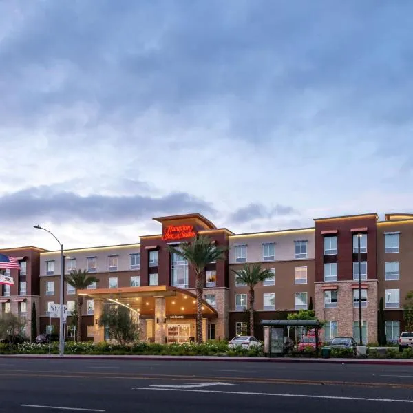 Hampton Inn & Suites Buena Park, hotell i Buena Park