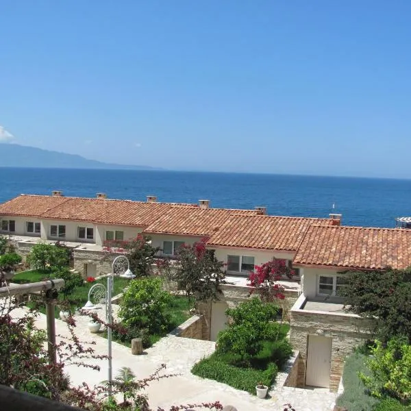 Sea Breeze Apartment Bougainville Bay, hotel in Sarandë
