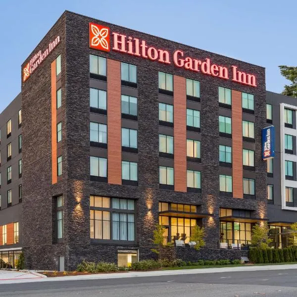 Hilton Garden Inn Seattle Airport, хотел в Сийтак