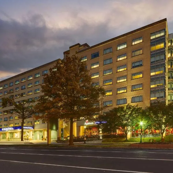 DoubleTree by Hilton St. Louis Forest Park, hotell sihtkohas Saint Louis