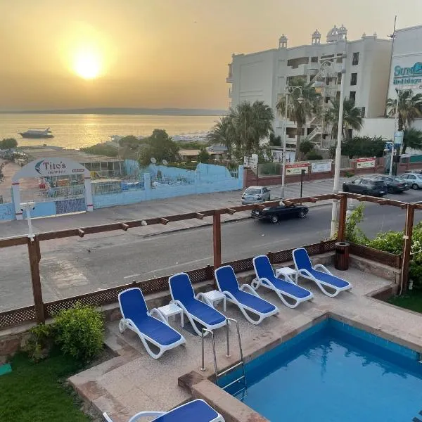 Serafy City Center Hostel and Pool for Foreigners Adults Only, hotel v destinaci Hurghada