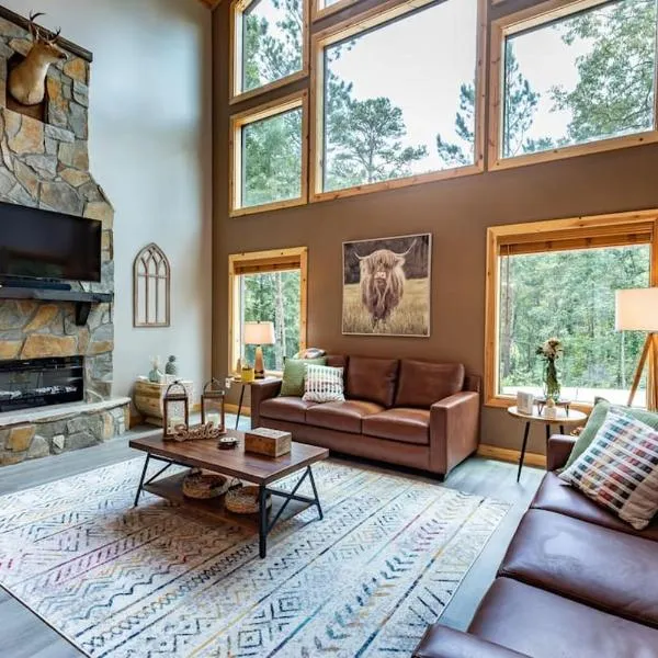 Cozy cabin in Ellijay, near Blue Ridge !, hotel v destinaci Ellijay