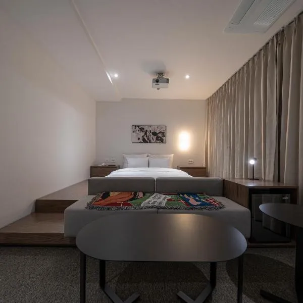 Aank Hotel Osan, hotel v destinaci Osan