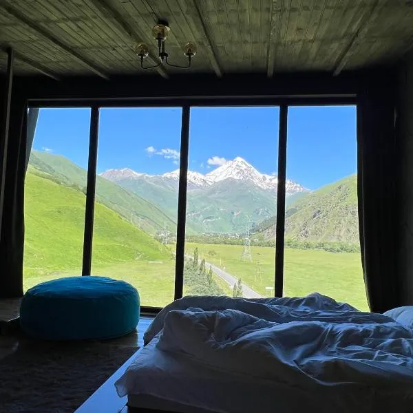 Gzaze, hotel v destinaci Stepancminda