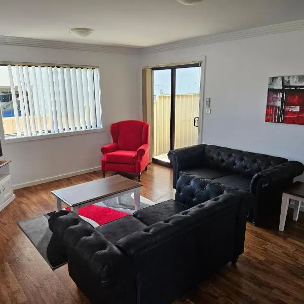 Quintet 1 155, hotel in Tamworth