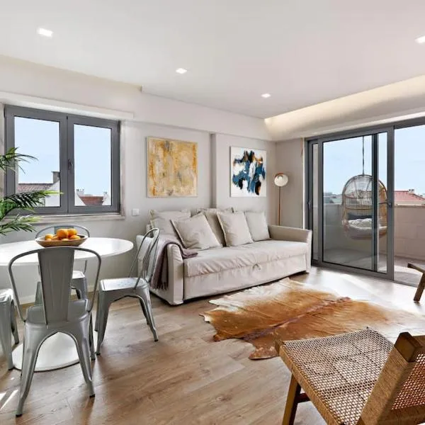 Lisbon Central Apartment with Balcony