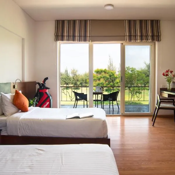 Clovergreens โรงแรมในSarjāpur
