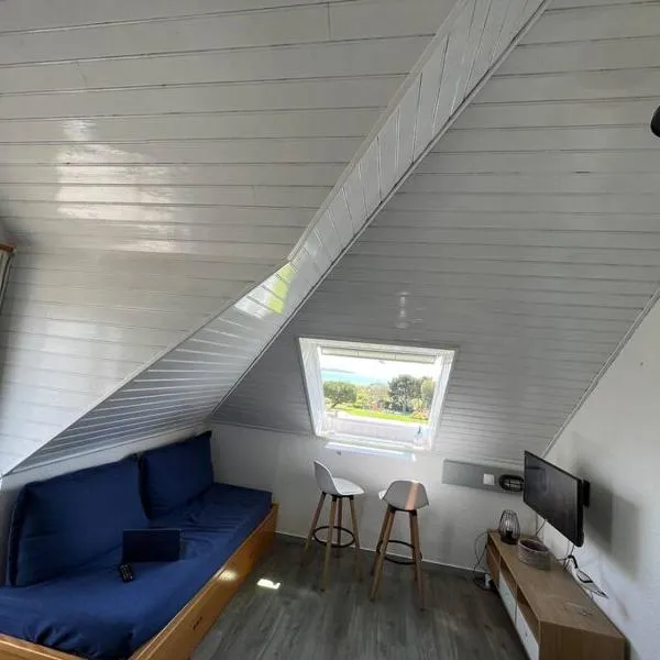 Appartement avec vue mer, hotel v destinácii Arzon