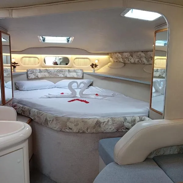 Diagonal Mar Sailboat, hotel in Barcelona