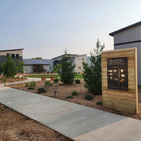 데코라에 위치한 호텔 Bluffside Gardens