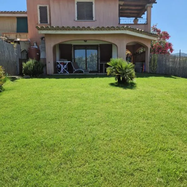Villa isabel 2, hotel in Villasimius