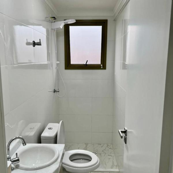 Ap na Praia Grande - aviacão 300 metros praia, com check-out às 22h - Foto 3