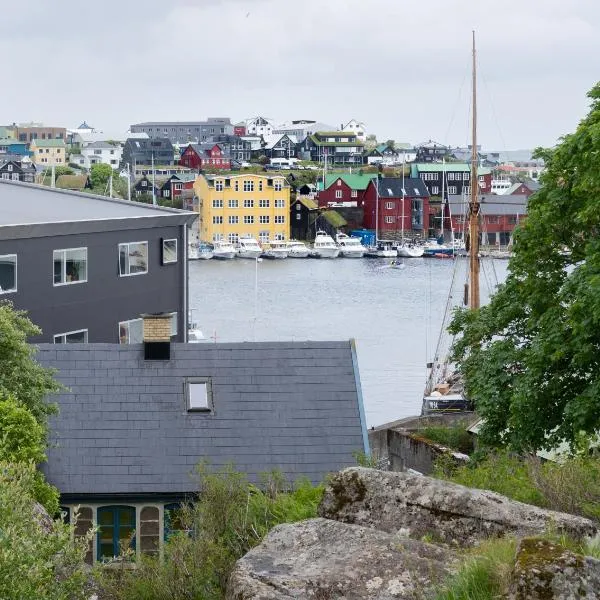Marina view - 3 Bedroom Apartment - Central Tórshavn、トースハウンのホテル