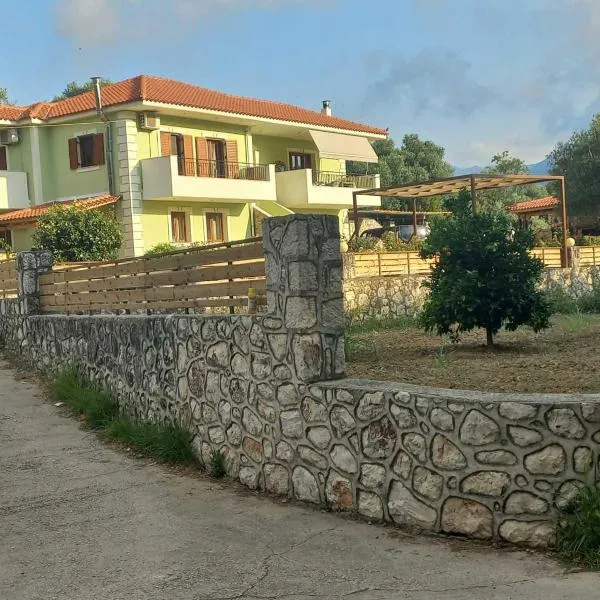 Dimitris Hidden Paradise - Three bedroom apartment, hotel in Ayía Iríni