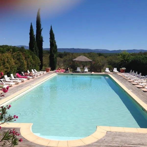 Camping de l'Eouviere, Hotel in Montmeyan