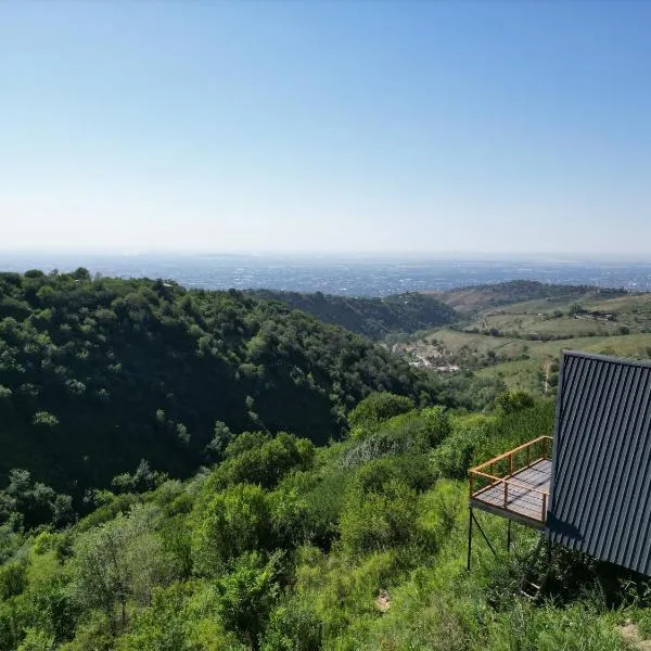 SweeDom A-Frame, hotel in Besqaynar