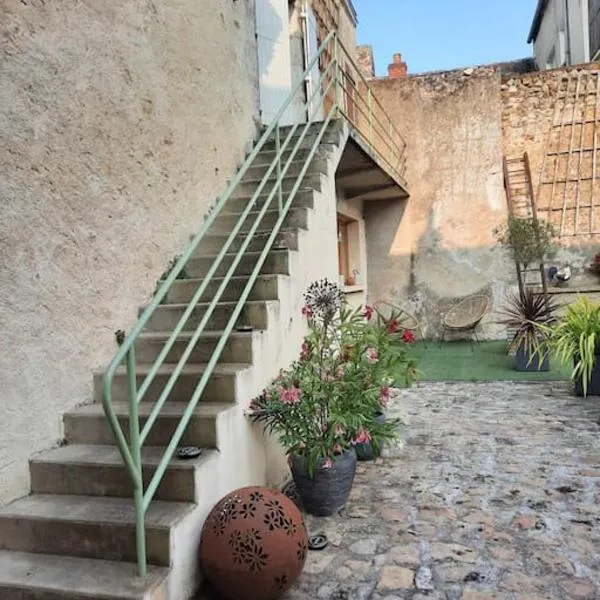LE RELAIS DE VALERIE, hotel v destinácii Châteaudun