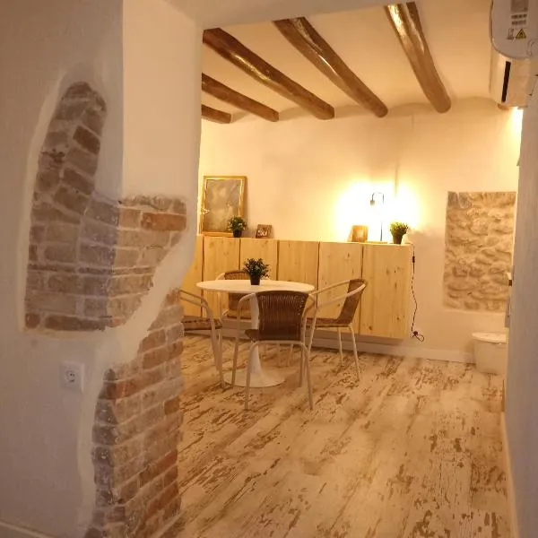 Petra apartments -Old City with terrace and barbecue-, hotel v destinaci Tarragona