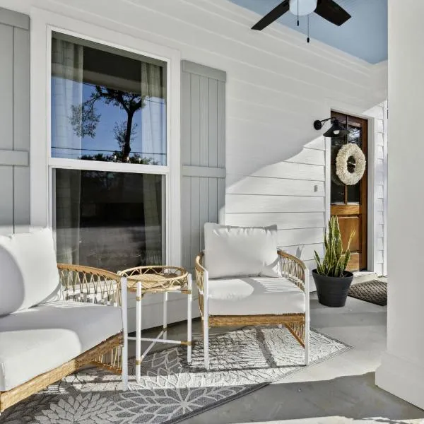 Cozy Vacation Rental in Old Town Bay St Louis close to beach, bars, and dining, hotel v destinaci Bay Saint Louis