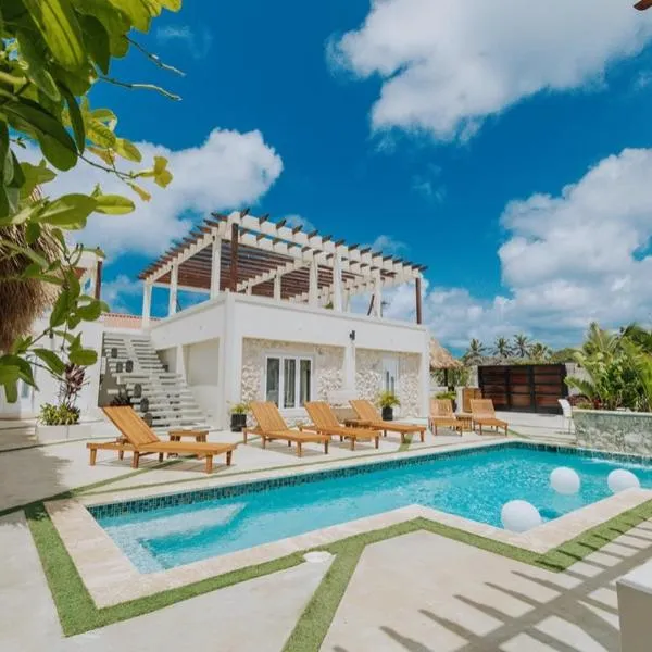 EVA Resort, hotel in Savaneta